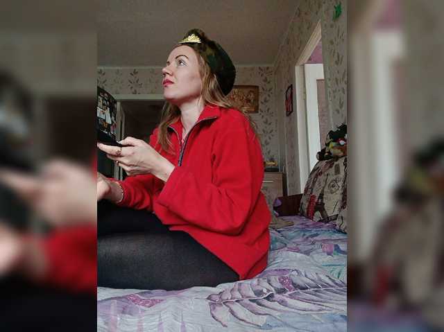 Alenushka888 live cam on BongaCams