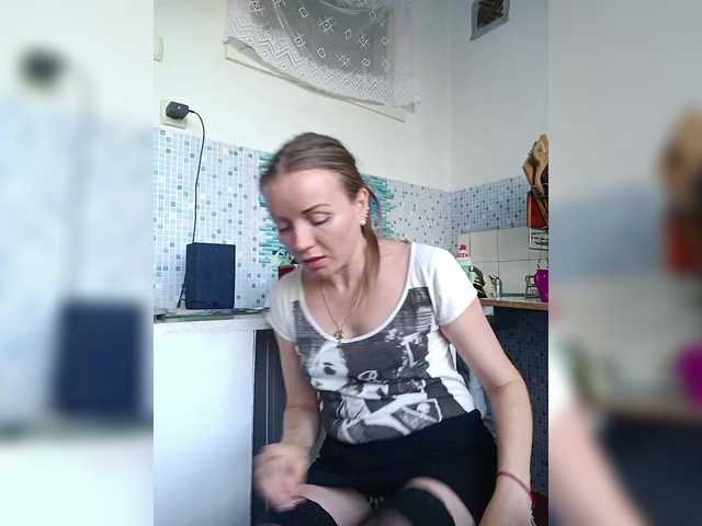 Alenushka888 live cam on BongaCams