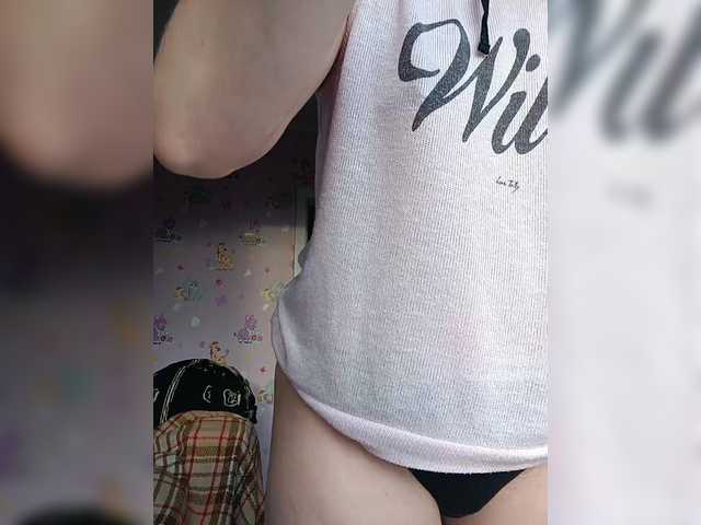 Alenushka888 live cam on BongaCams
