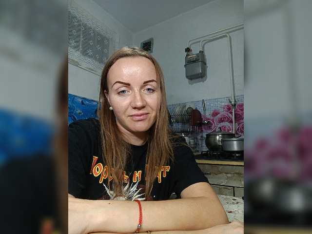 Alenushka888 live cam on BongaCams