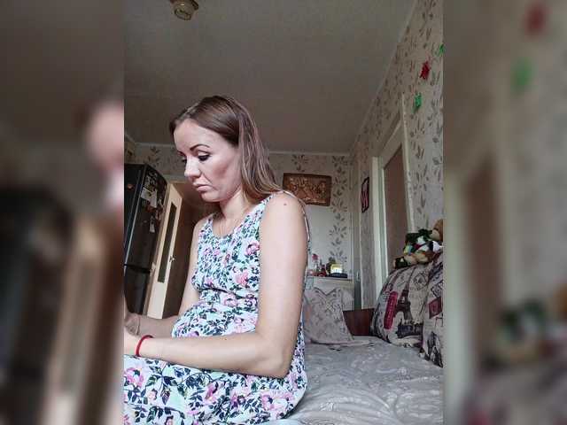 Alenushka888 live cam on BongaCams