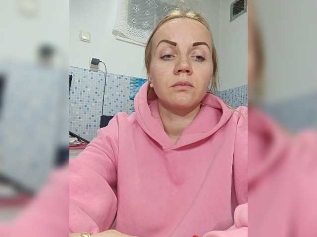 -NeZabudka live cam on BongaCams