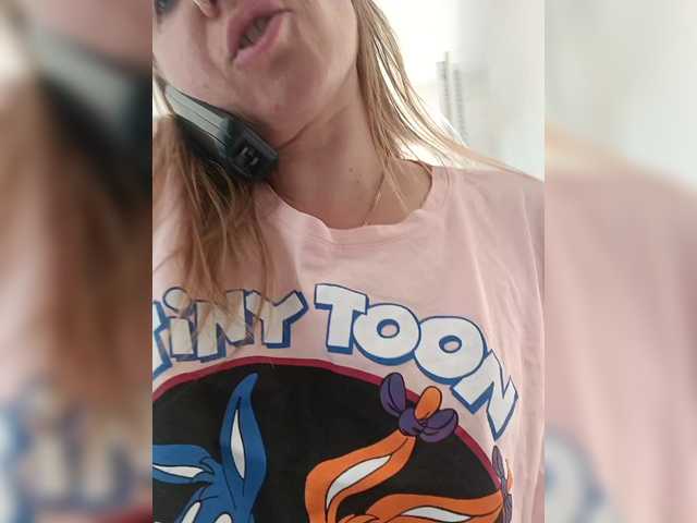 Alenushka888 live cam on BongaCams