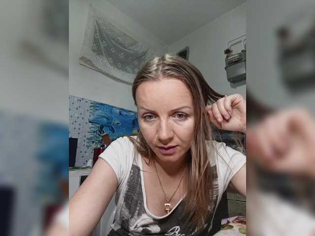 Alenushka888 live cam on BongaCams