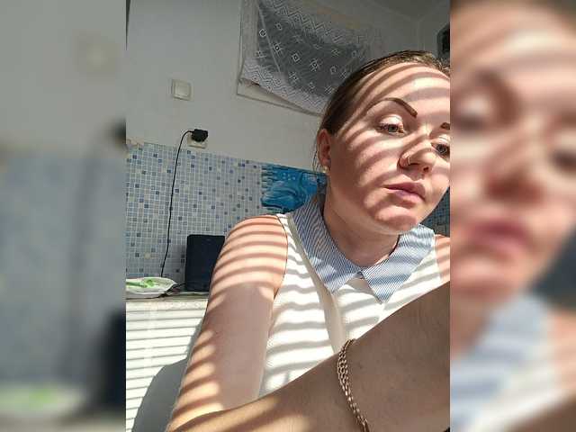 Alenushka888 live cam on BongaCams