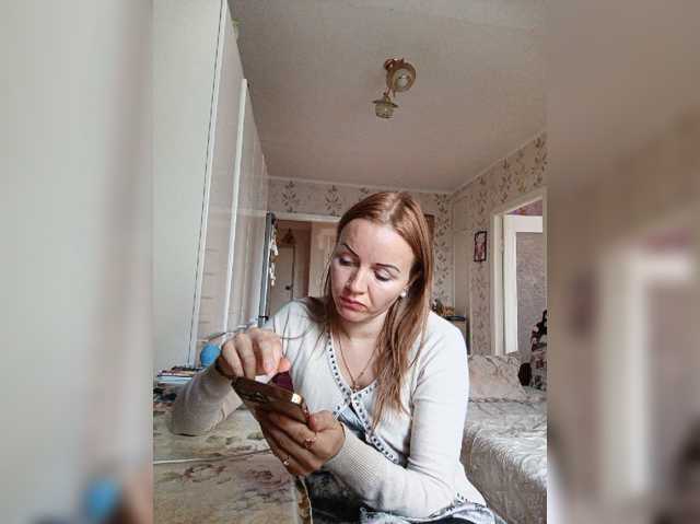 Alenushka888 live cam on BongaCams
