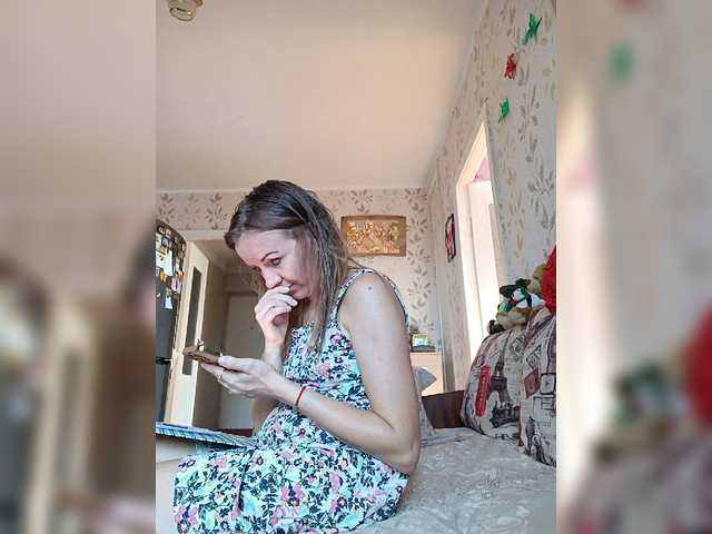 Alenushka888 live cam on BongaCams