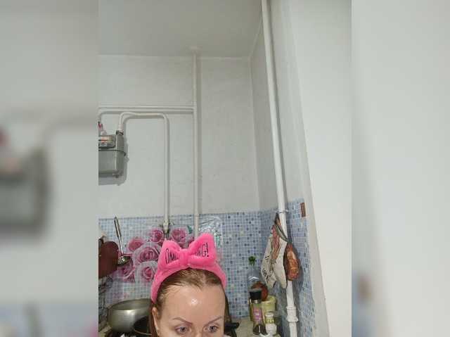 Alenushka888 live cam on BongaCams