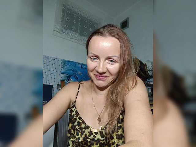 Alenushka888 live cam on BongaCams