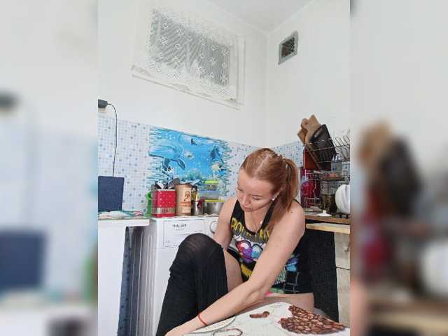 Alenushka888 live cam on BongaCams