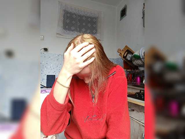 Alenushka888 live cam on BongaCams