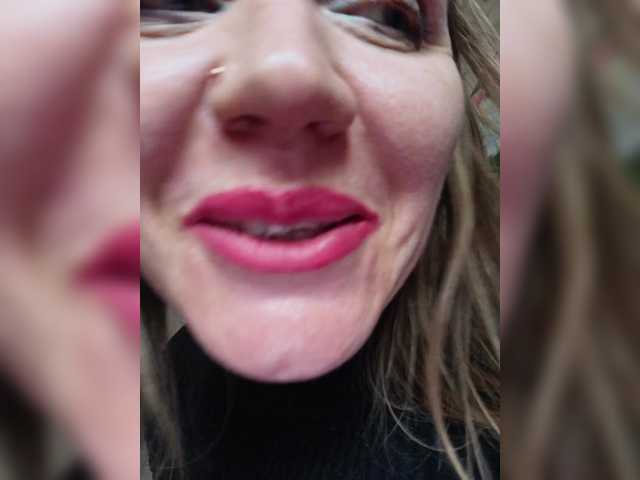 Alenushka888's BongaCams show and profile