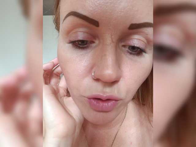 Alenushka888, live now on BongaCams