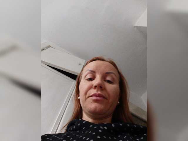 Alenushka888 live cam on BongaCams