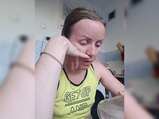 Alenushka888 live cam on BongaCams