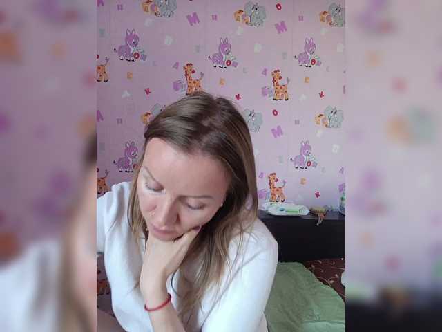 Alenushka888 live cam on BongaCams
