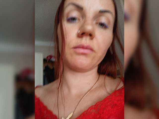 Alenushka888 live cam on BongaCams