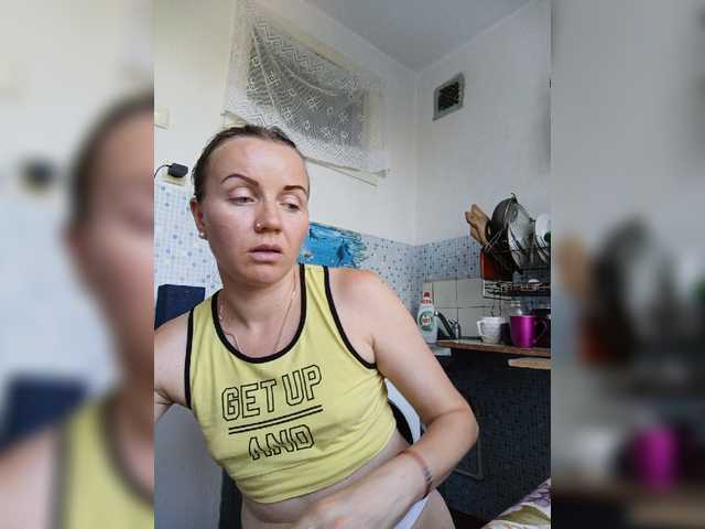 Alenushka888 live cam on BongaCams
