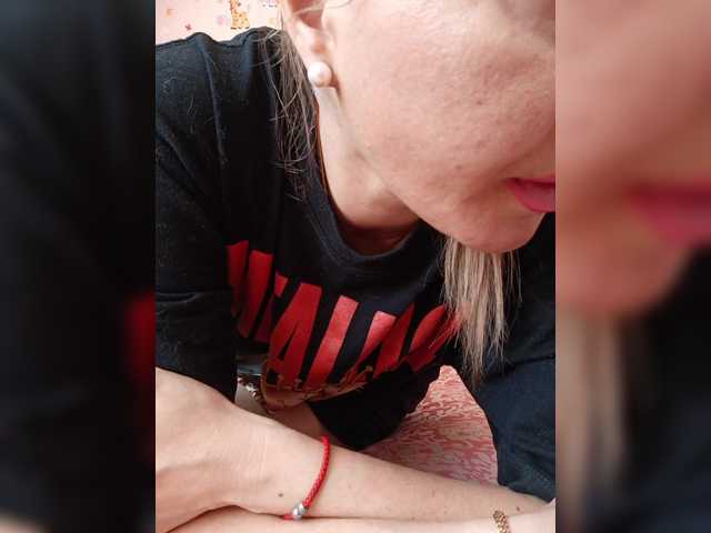 Alenushka888 live cam on BongaCams