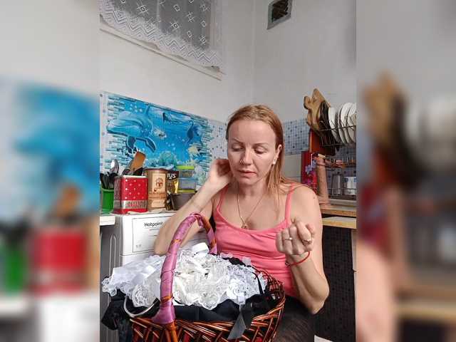 Alenushka888 live cam on BongaCams