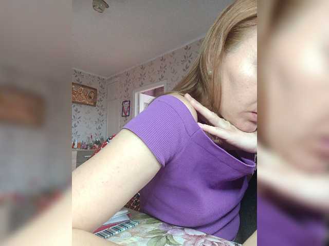 Alenushka888, live now on BongaCams