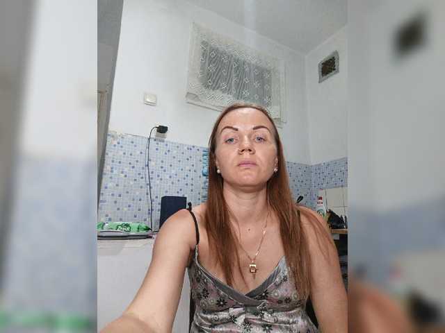 Alenushka888 live cam on BongaCams
