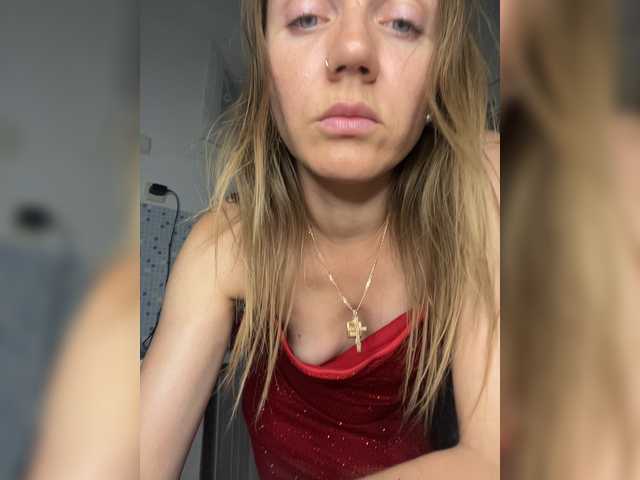 Alenushka888 live cam on BongaCams