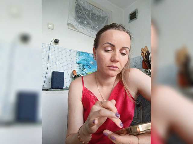 Alenushka888 live cam on BongaCams