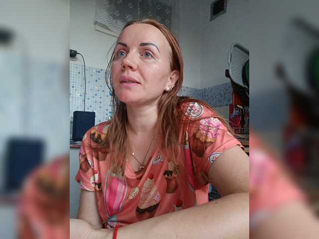 Alenushka888 live cam on BongaCams