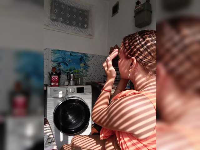 Alenushka888 live cam on BongaCams