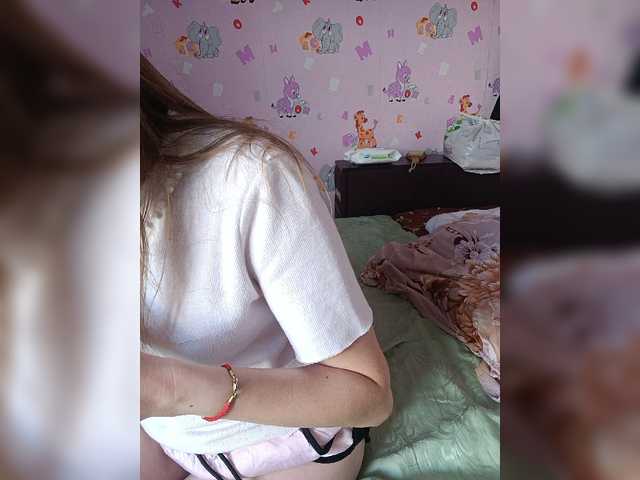Alenushka888 live cam on BongaCams