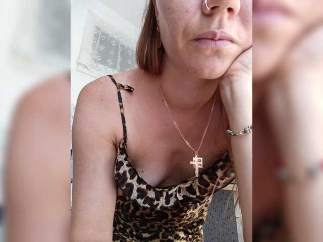 Alenushka888 live cam on BongaCams