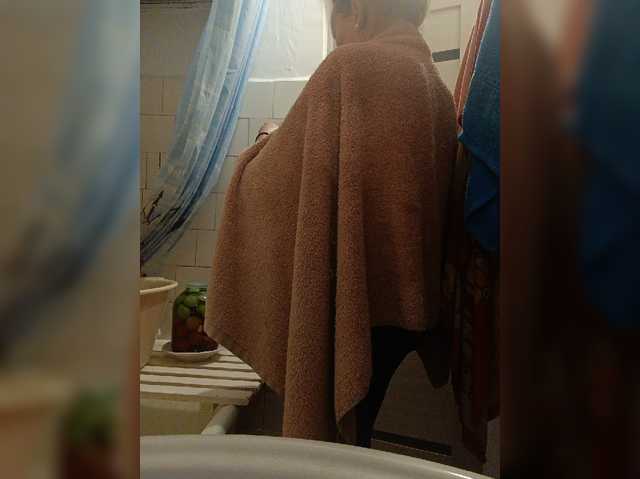 Alenushka888 live cam on BongaCams