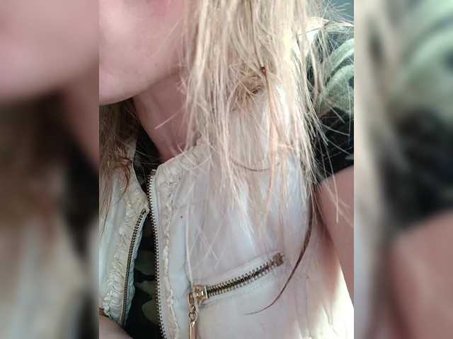 Alenushka888's BongaCams show and profile