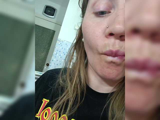 Alenushka888 live cam