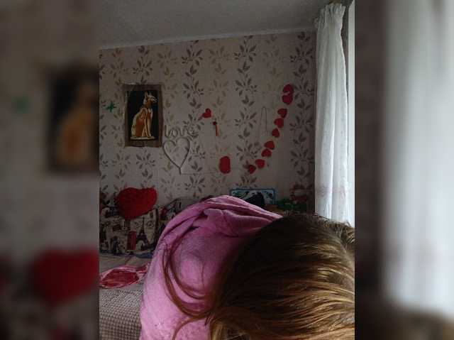 Alenushka888, en directo ahora en BongaCams