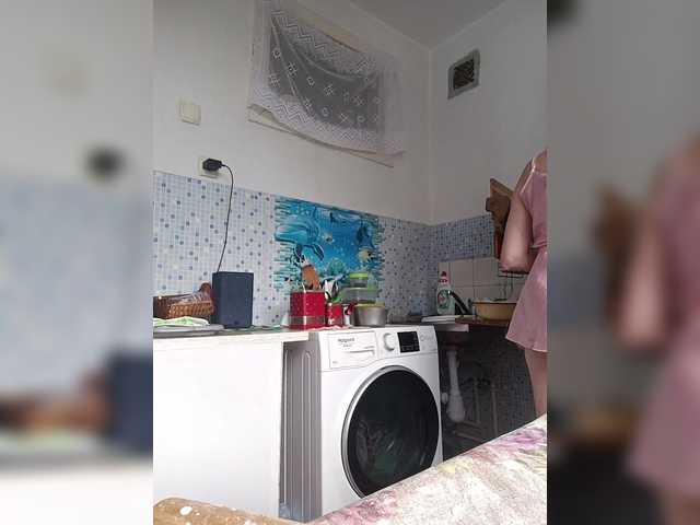 Alenushka888 live cam on BongaCams