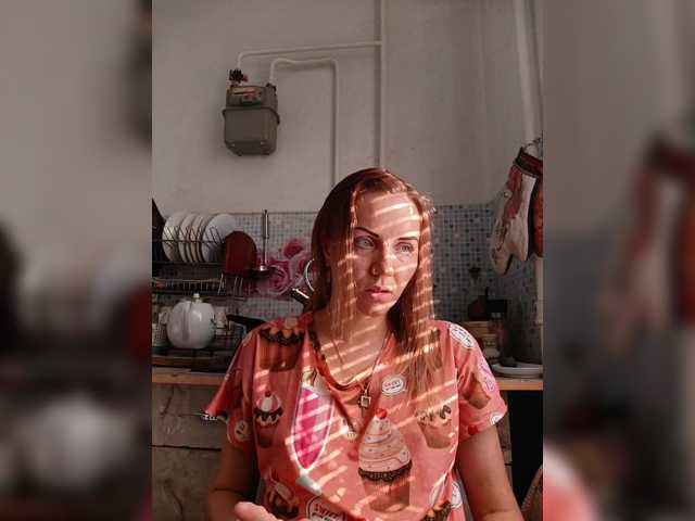 Alenushka888 live cam on BongaCams