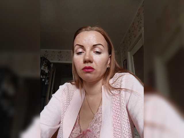 Alenushka888 live cam on BongaCams