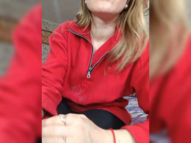 Alenushka888 live cam on BongaCams