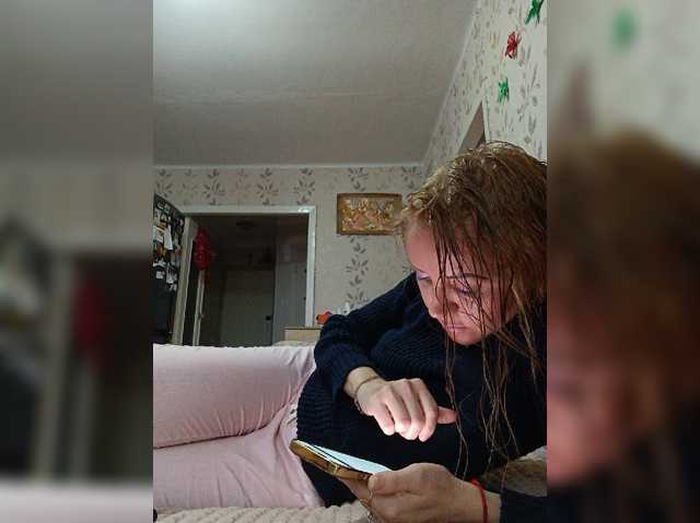 Alenushka888 live cam on BongaCams