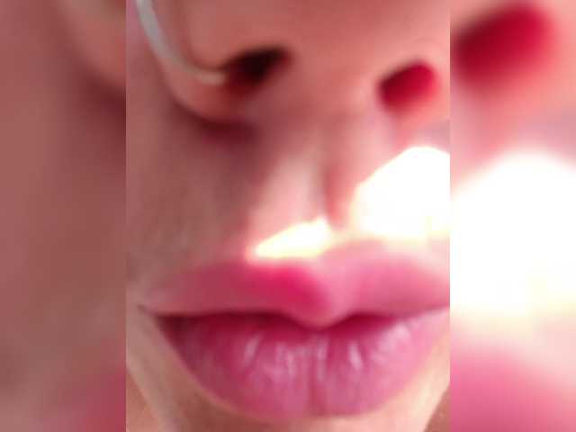 Alenushka888 live cam on BongaCams