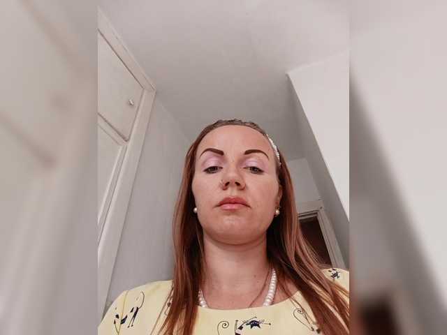 Alenushka888 live cam on BongaCams