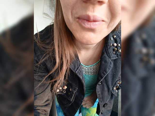 Alenushka888's BongaCams show and profile