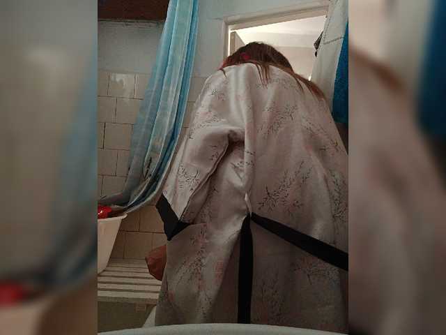 Alenushka888 live cam on BongaCams