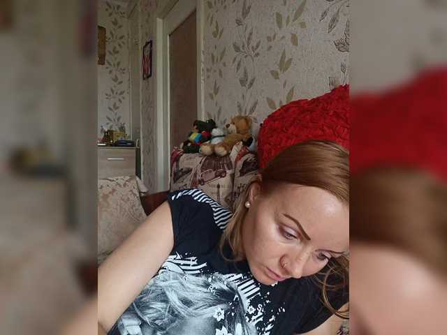 Alenushka888 live cam on BongaCams
