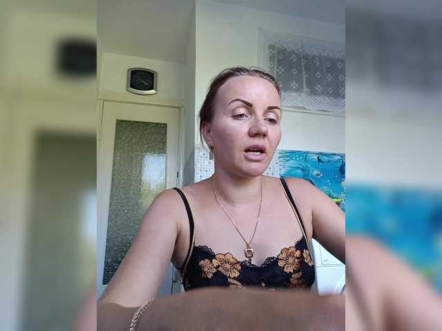 Alenushka888 live cam on BongaCams