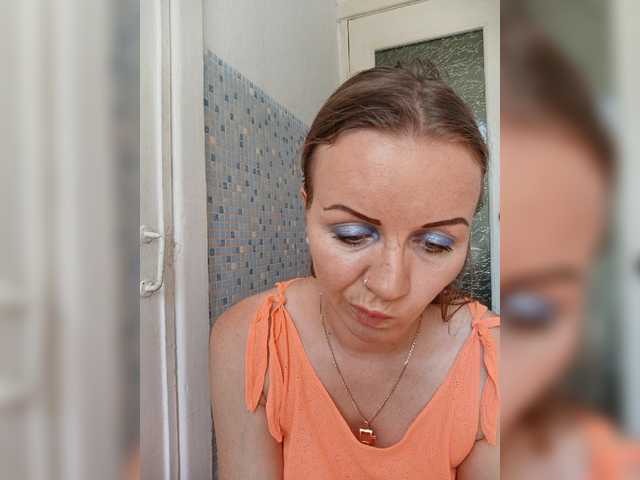 Alenushka888 live cam on BongaCams