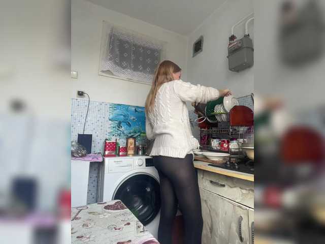 Alenushka888 live cam on BongaCams