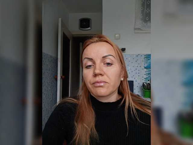 Alenushka888 live cam on BongaCams